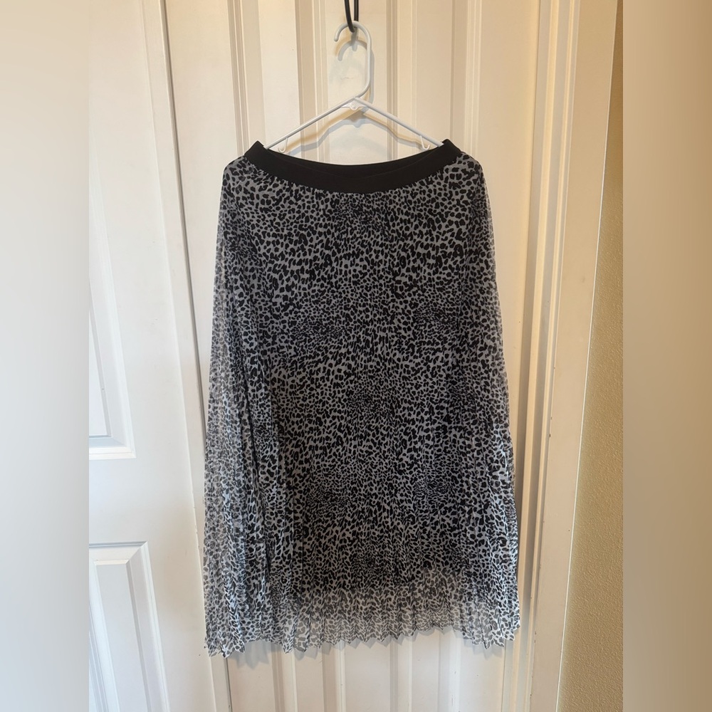ESQUALO Black and Gray Animal Print Midi Skirt